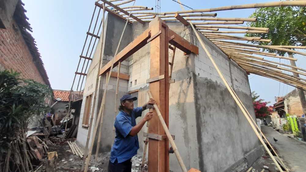 Pemdes Tegal Kunir Lor Alokasikan Dana Desa untuk Bedah Rumah