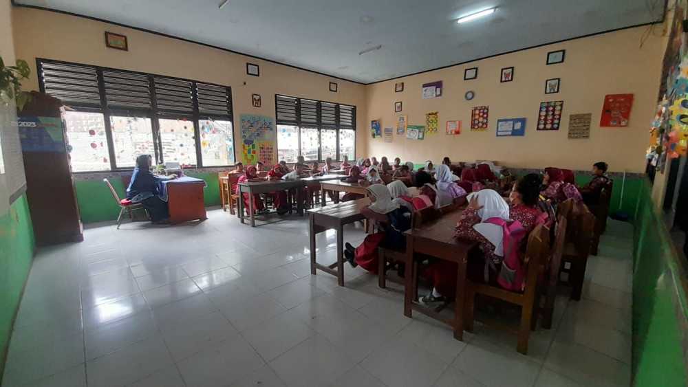 SDN Sukatani 1 Kekurangan Kelas, KBM Pagi dan Siang