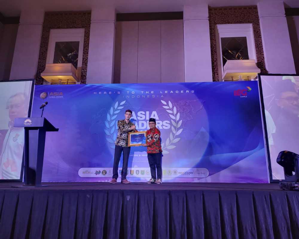 Ketua DPRD Kabupaten Tangerang Diganjar Penghargaan dari Asia Global Council dan IEG Campus Malaysia