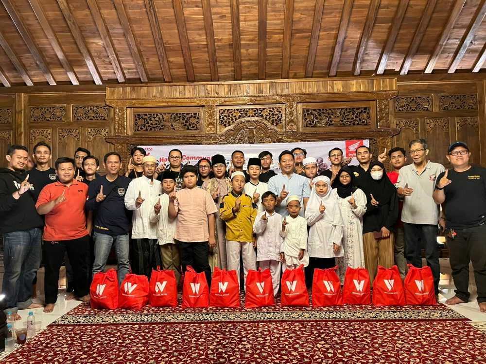Tebar Kebahagian Ramadan, Komunitas Honda Beri Santunan