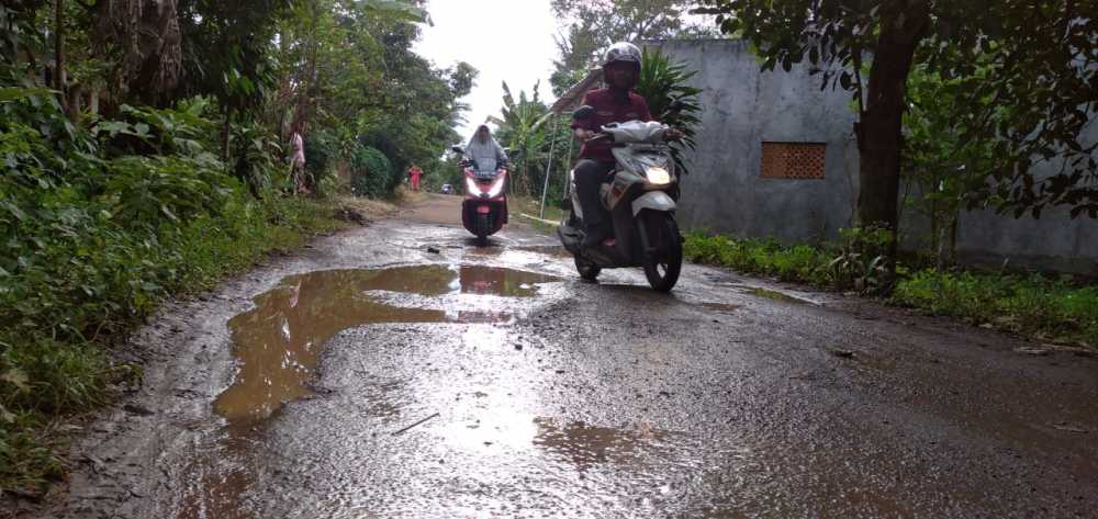 Berulang Kali Diprotes, Akhirnya Jalan di Curug Akan Segera Diperbaiki