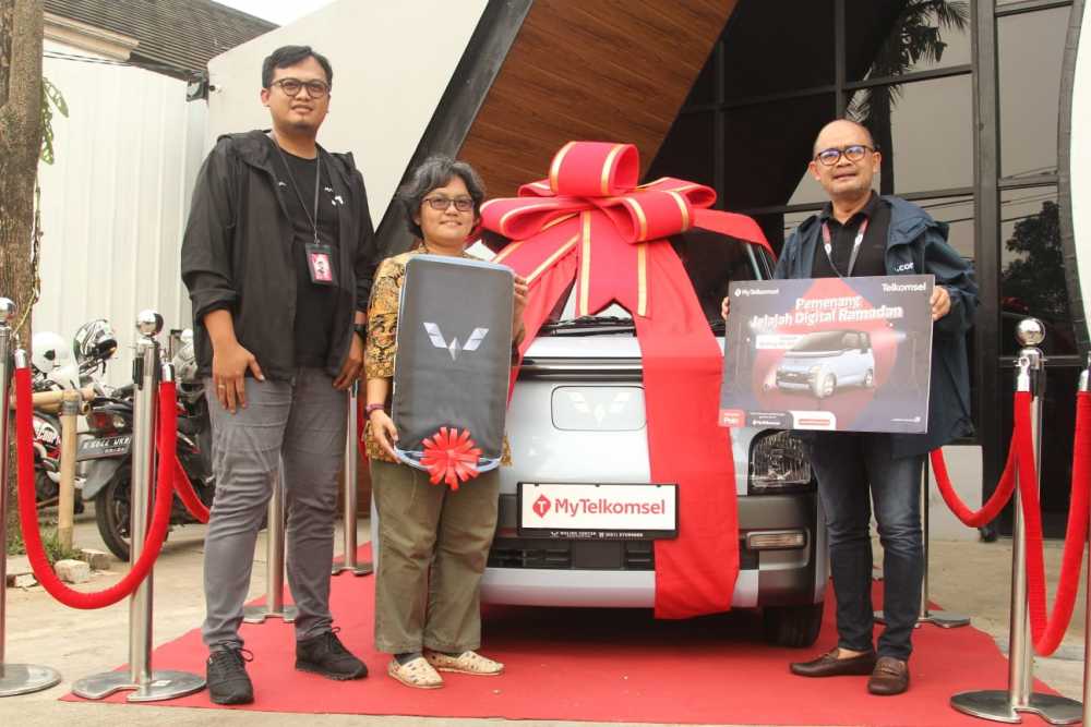 Ikut Program Jelajah Digital, Warga Tangerang Dapat Mobil Listrik Wuling