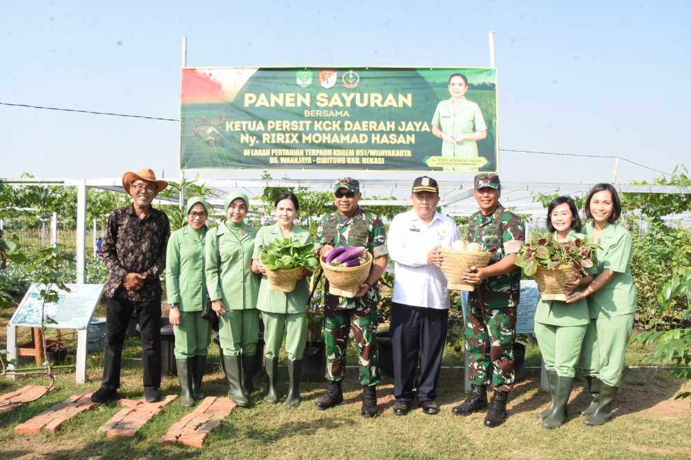 Tingkatkan Ketahanan Pangan, Pangdam Jaya Bersama Forkopimda Kabupaten Bekasi Tanam Jagung