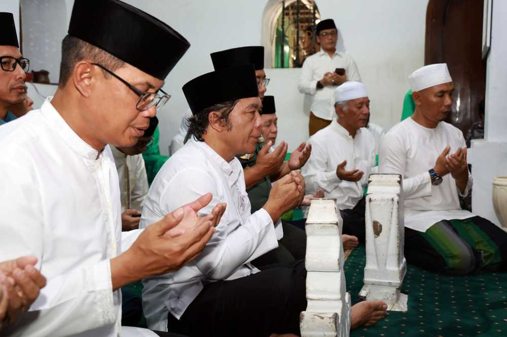 HUT Banten ke-23, Pj Gubernur dan Forkopimda Ziarah Ziarah ke Sultan Maulana Hasanudin