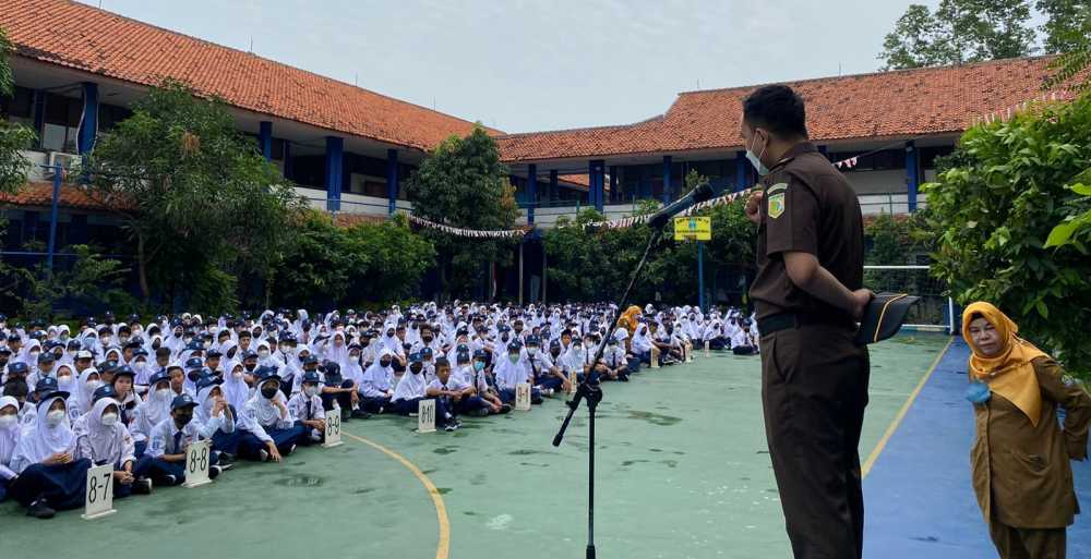 Cegah Kenakalan Remaja, Jaksa Sosialisasi Hukum di Sekolah