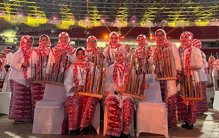 Tim PKK Kota Tangerang Tampil di Pagelaran  Angklung Terbesar di Dunia, Torehkan Prestasi