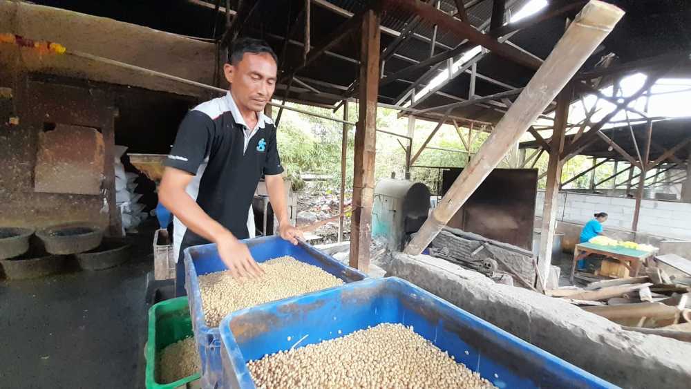 Harga Kedelai Naik, Pengrajin Kecilkan Ukuran Tahu