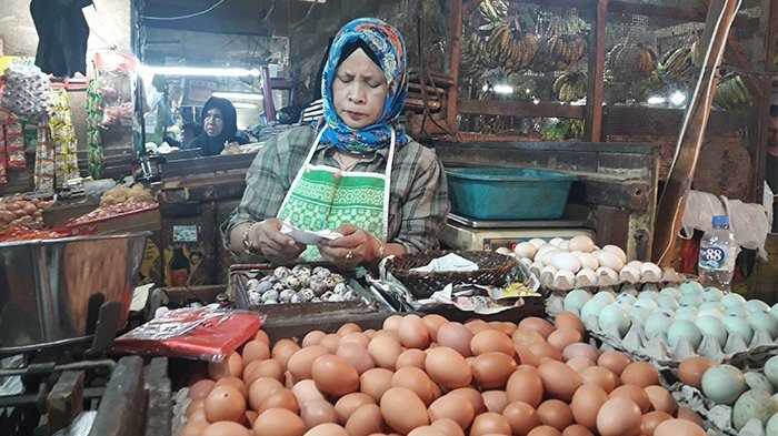 Harga Telur Sudah Turun di Pasar Mauk