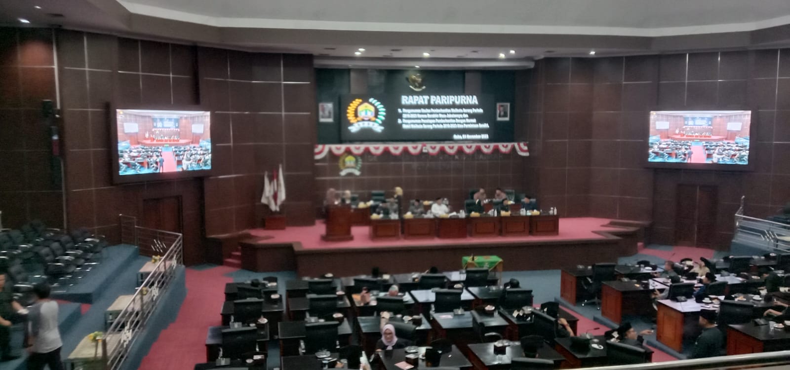 Tok! DPRD Kota Serang Resmi Berhentikan  Subadri dengan Hormat