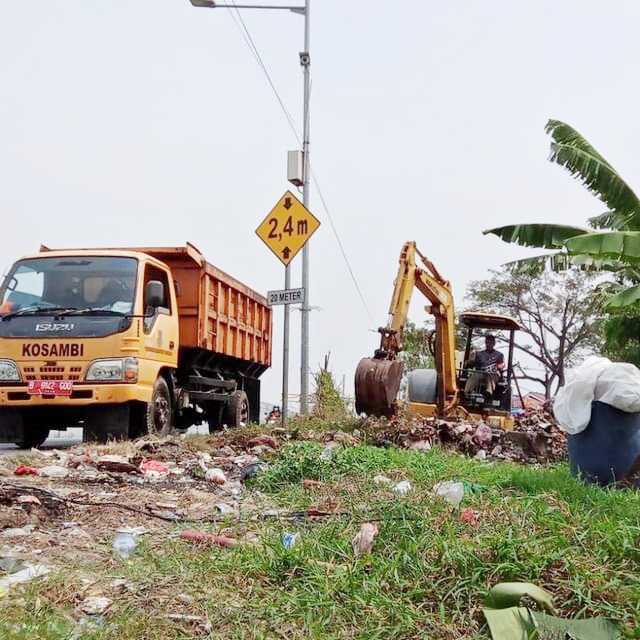 Kosambi Timur Tak Punya TPS Penyebab Warga Buang Sampah di Pinggir Jalan