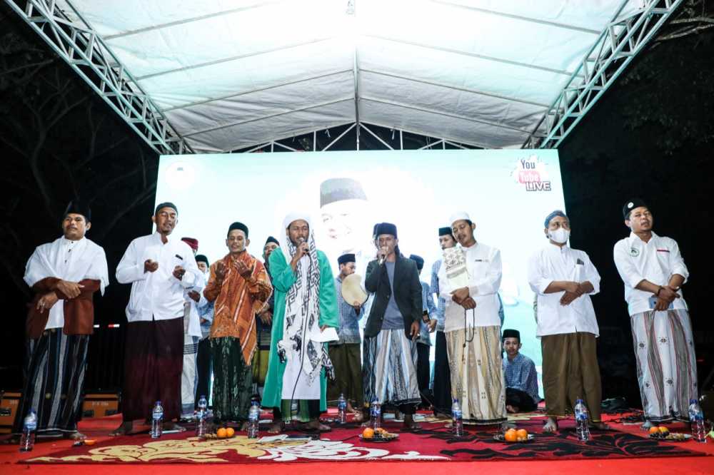 Ribuan Santri Banten Doakan Ganjar Presiden: Merangkul Anak Yatim, Pesantren & Para Santri