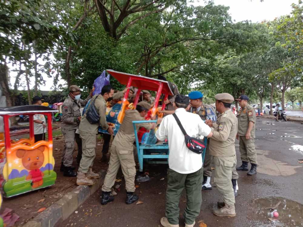 PKL di Stadion Maulana Yusuf Kota Serang Ditertibkan, Pedagang Bingung Mau Jualan Dimana