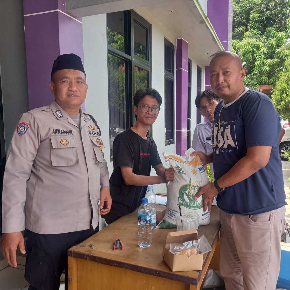 41 Ribuan Keluarga di Kabupaten Tangerang Dapat Bantuan Beras Premium, Segini Dapatnya