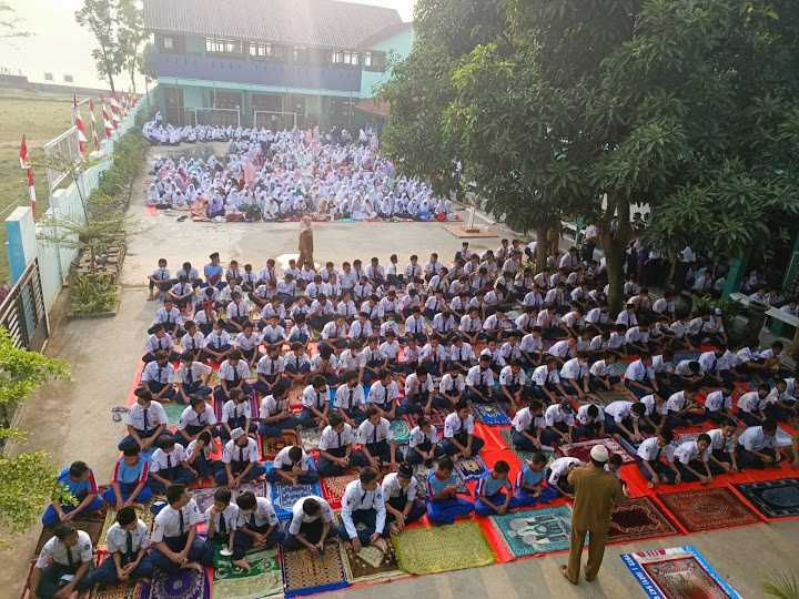 Siswa SMPN 2 Gelar Salat Istisqa Agar Hujan Turun