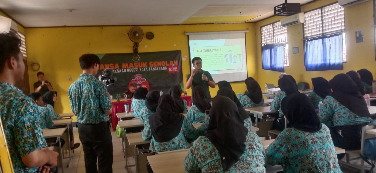 Sambangi SMKN 5 Kota Tangerang, Jaksa Berikan Penyuluhan Hukum Kenakalan Pelajar