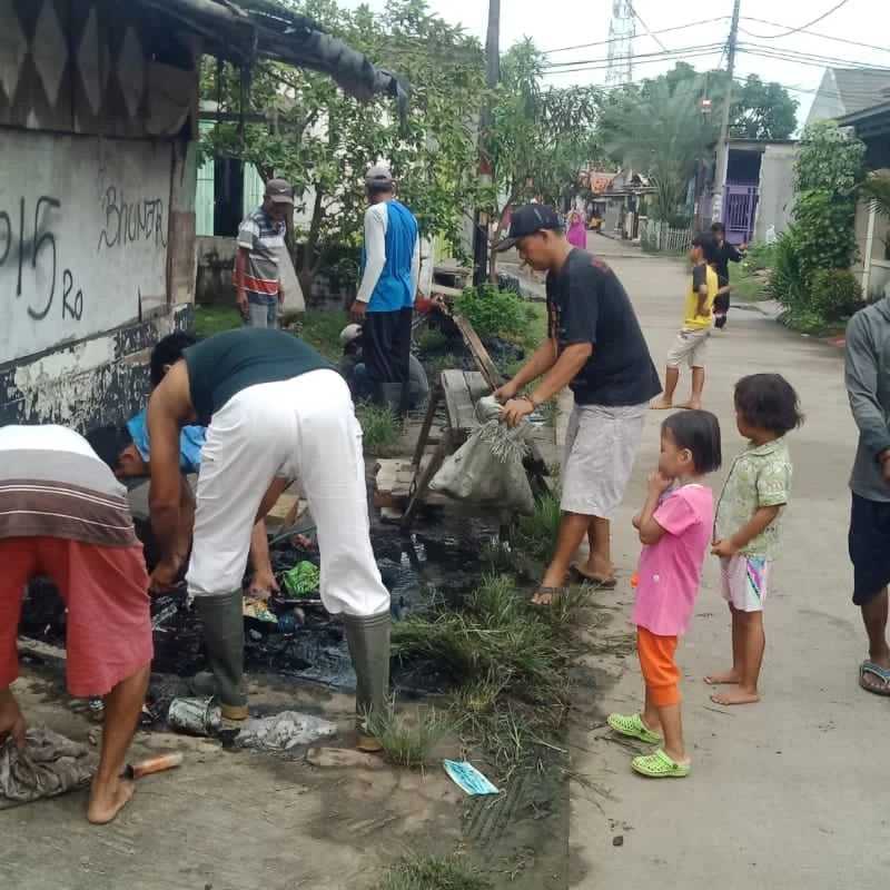 Lumpur Sumbat Saluran Air Salembaran Jaya