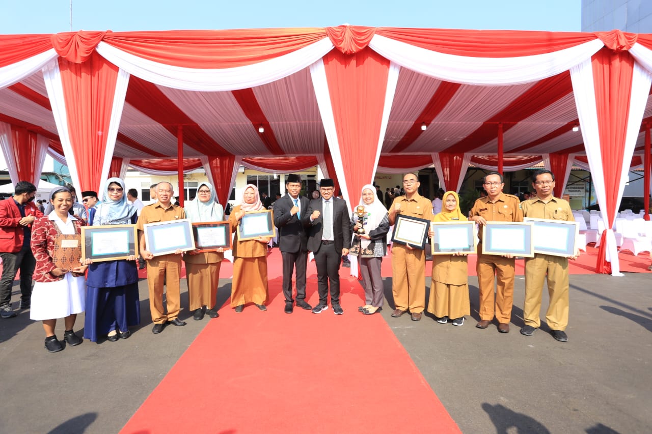 Peduli Lingkungan, 11 Sekolah di Tangsel Diberikan Penghargaan Adiwiyata