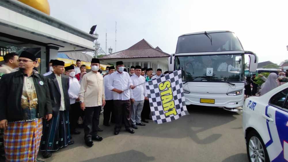 Pesan Wabup Pandji ke Calhaj: Jangan Dulu Belanja