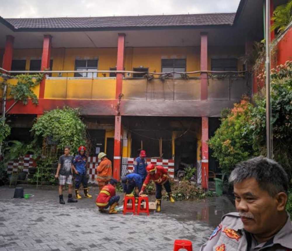 SDN 3 Petir Cipondoh Terbakar, Tiga Ruangan Ludes