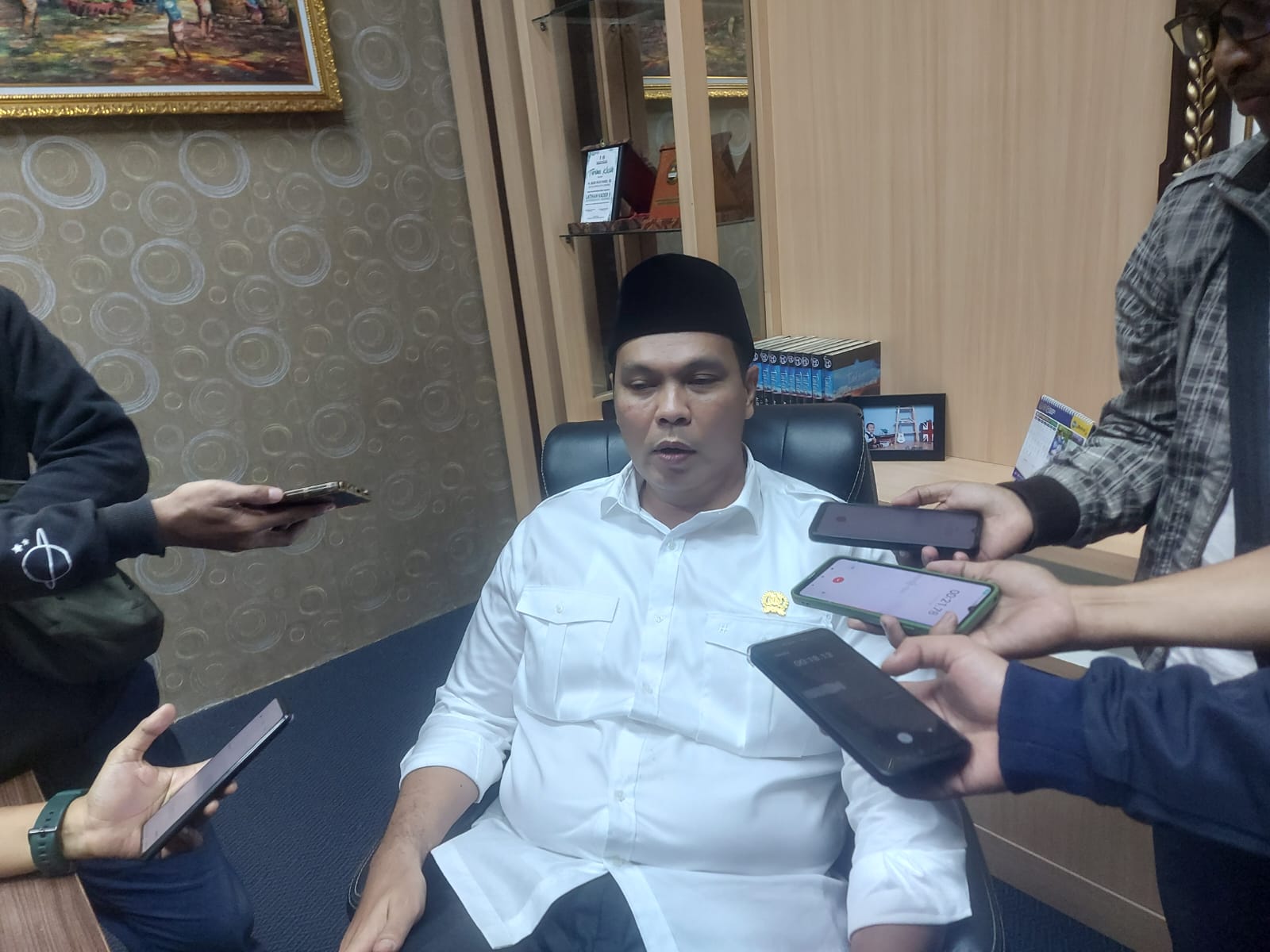 Ketua DPRD Kota Serang Sindir Walikota, Datang ke Paripurna Selalu Telat