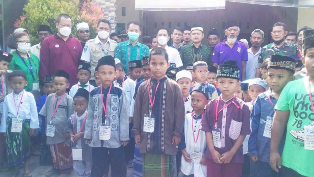 Anak Duafa dan Yatim Desa Lebak Wangi Ikut Sunatan Massal