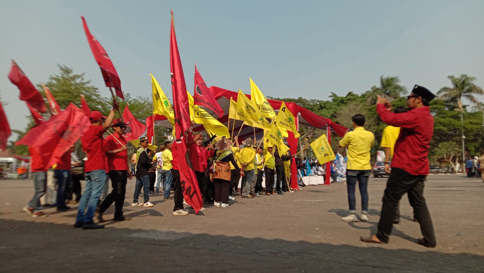 18 Parpol Ramaikan Kirab Pemilu 2024 di Kota Serang