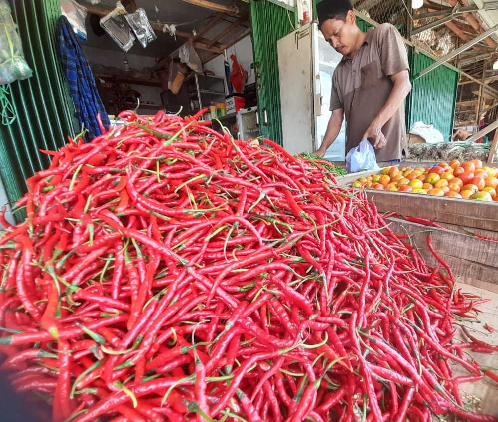 Cabai Naik, Bahan Pokok Ikut Naik