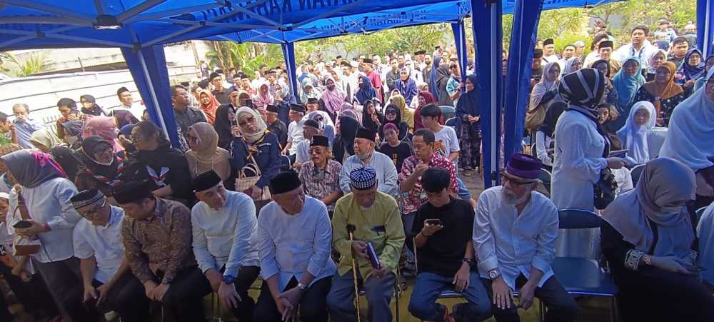 Ratusan Pelayat Iringi Pemakaman Mantan Wakil Gubernur Banten Masduki