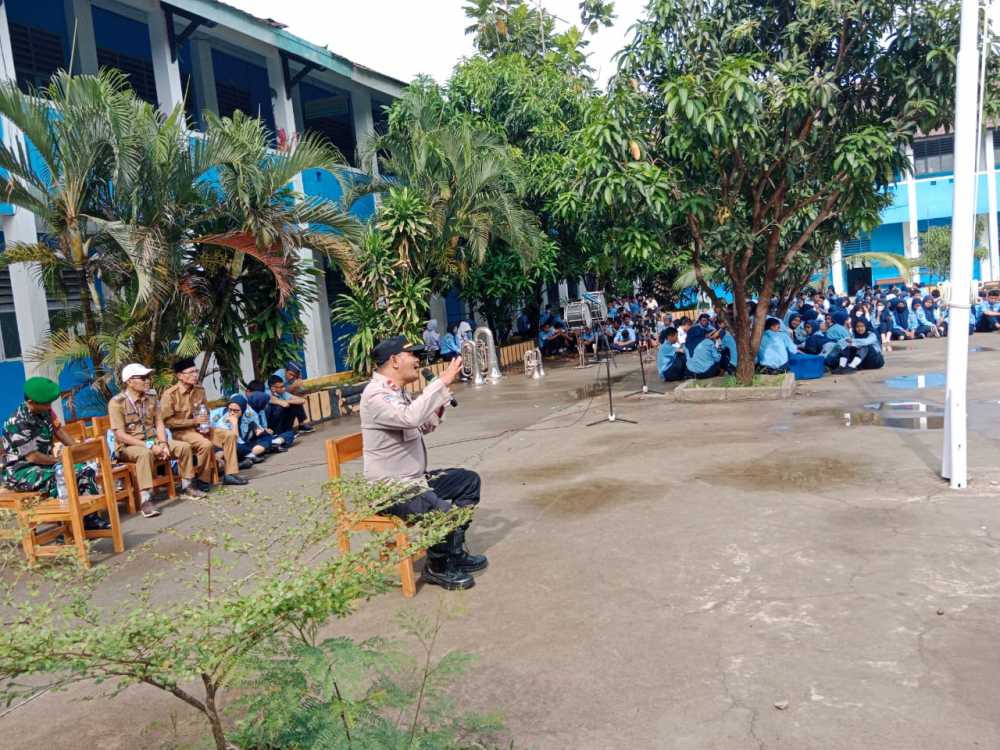 Cegah Maraknya Tawuran, Kapolsek Minta Jajarannya Ikut Apel di Sekolah