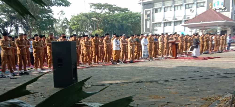 Atasi Kemarau Ratusan Pegawai Pemkot Serang Lakukan Sholat Istisqo, Meminta Hujan